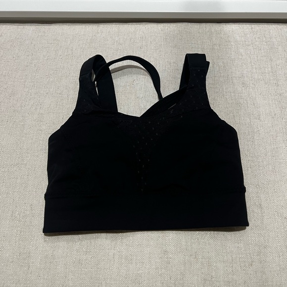 lululemon Ta-Ta Tamer bra 6 high support - Picture 2 of 4